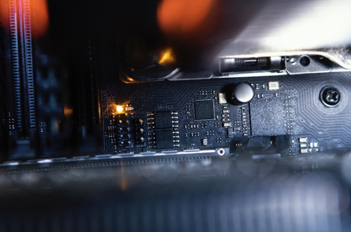 Supermicro: Intel Rapid Storage — Setting Up RAID for Legacy and UEFI