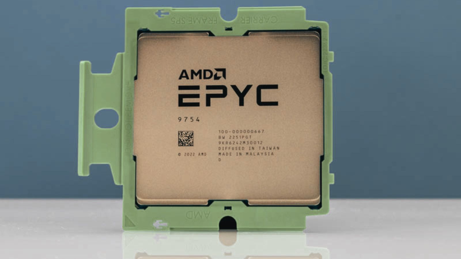 Highly efficient server consolidation with AMD EPYC Bergamo processors